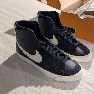 Nike black high top sneakers